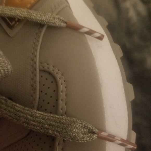 Never worn New Balance 574 rare bronze - Picture 7 of 8